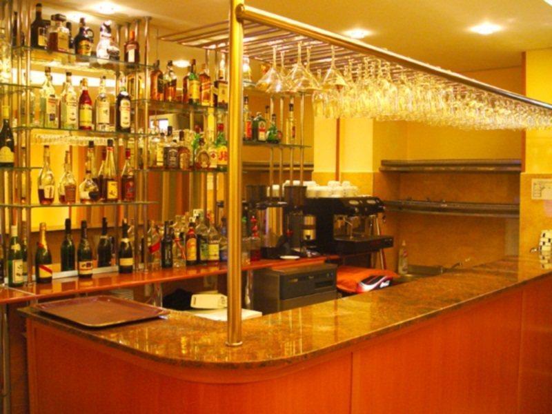 בראשוב Hotel City Center מסעדה תמונה